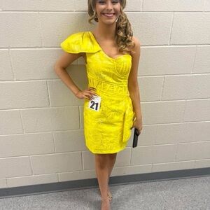 Yellow One-Shoulder Cocktail Dress - Elegant Women's Dress